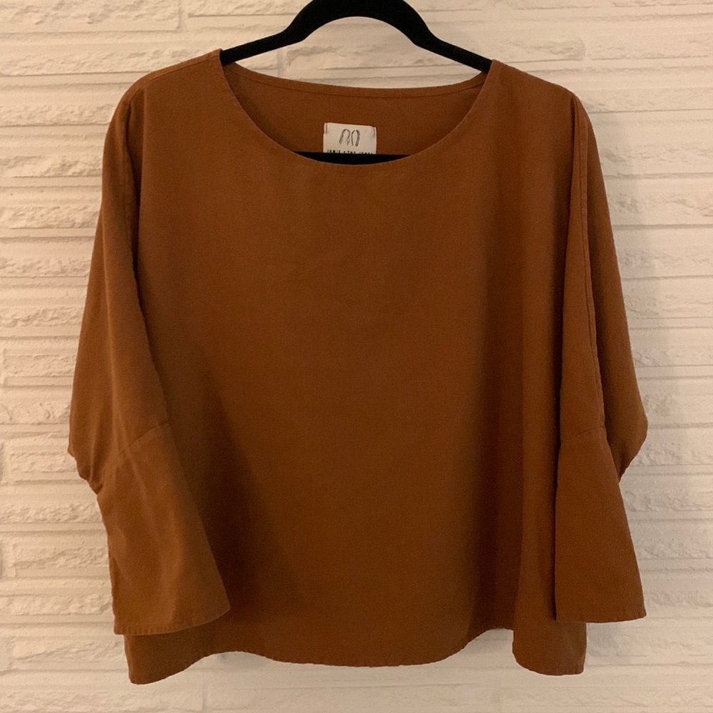 Jamie and the Jones 100% silk top